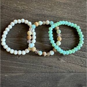 Set of 3 stretch bead bracelets